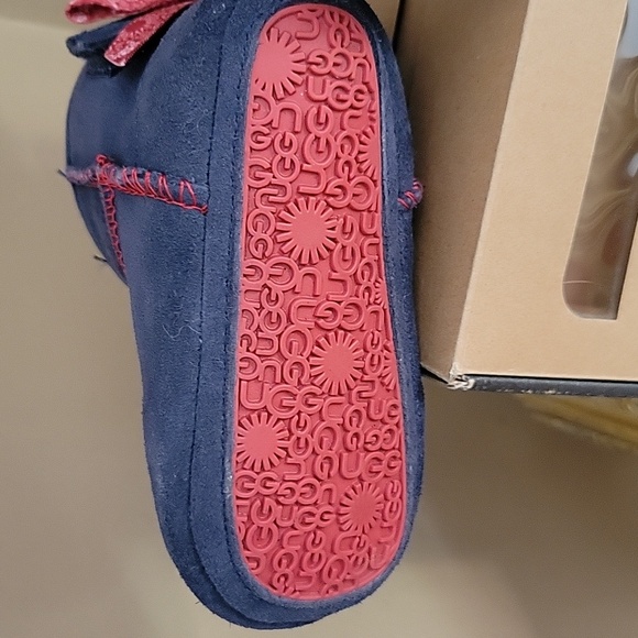UGG Infant Navy & Red Jesse Bow Bandana  Booties - Picture 15 of 16